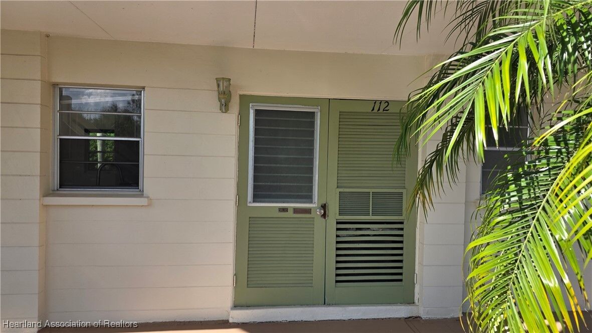 Property Photo: 1801 Lakeview Drive 112 FL 33870