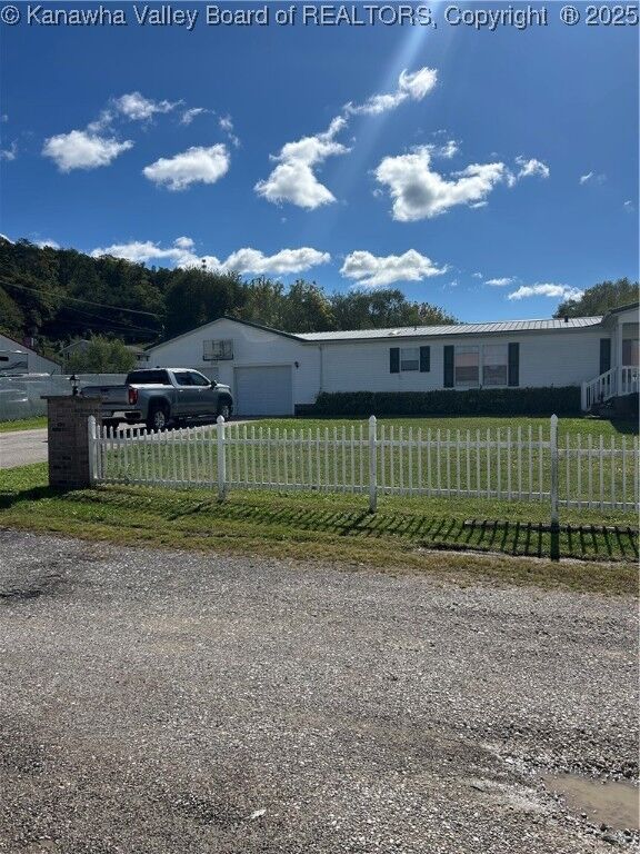 Property Photo:  926 Midland Trail  WV 25526