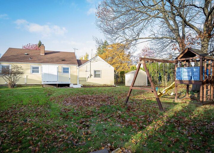 Property Photo:  2626 Nanticoke St  MN 55811