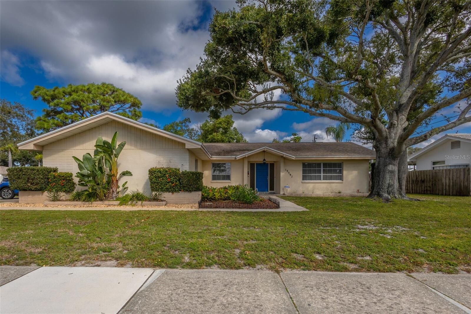 Property Photo: 13397 86th Avenue FL 33776