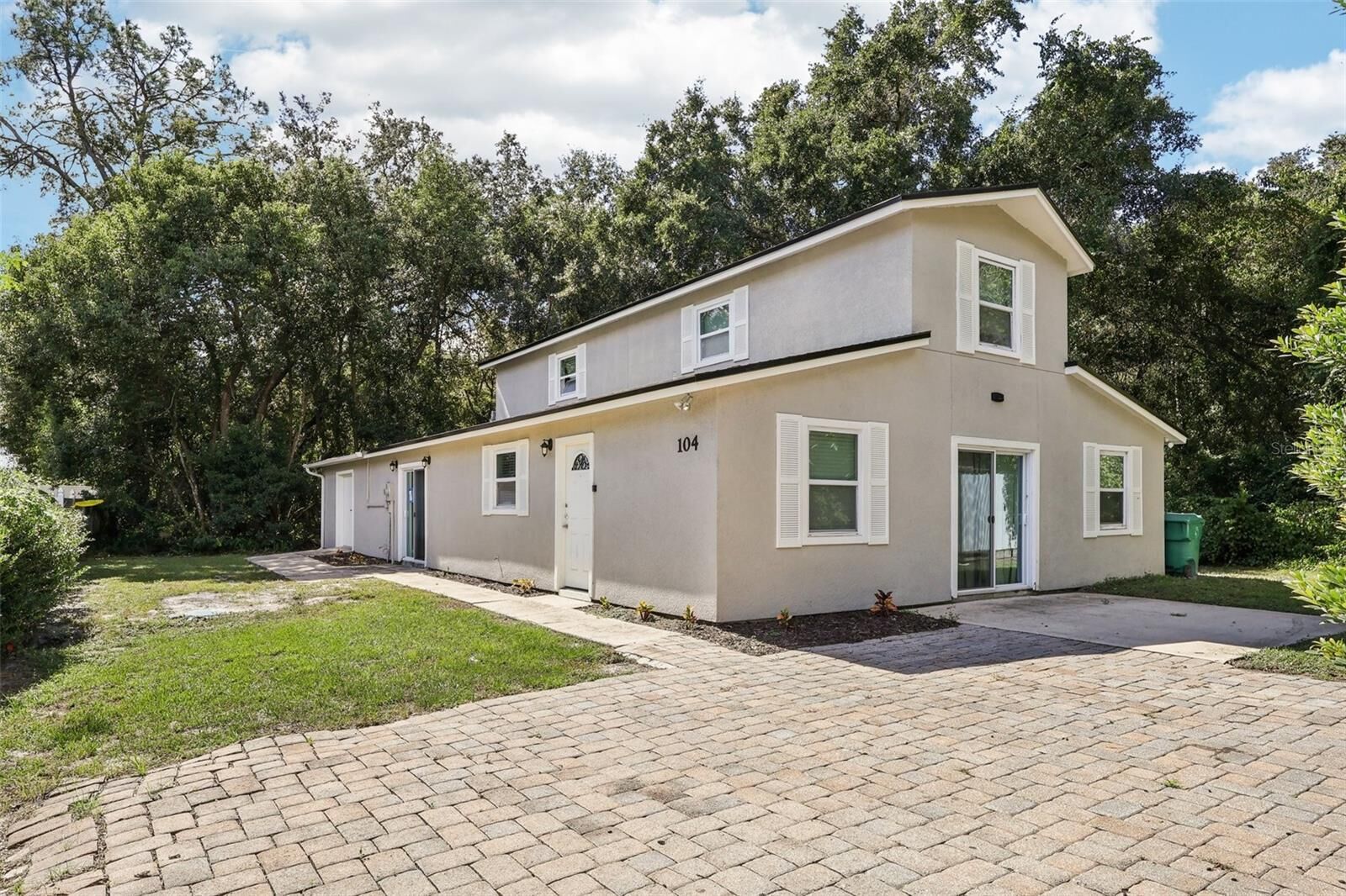 Property Photo:  104 Hallmark Court  FL 32746