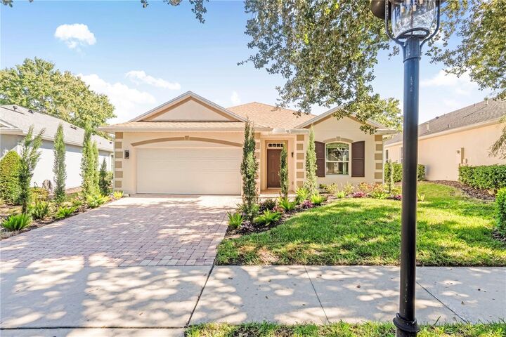 Property Photo:  123 Avenham Drive  FL 32724 