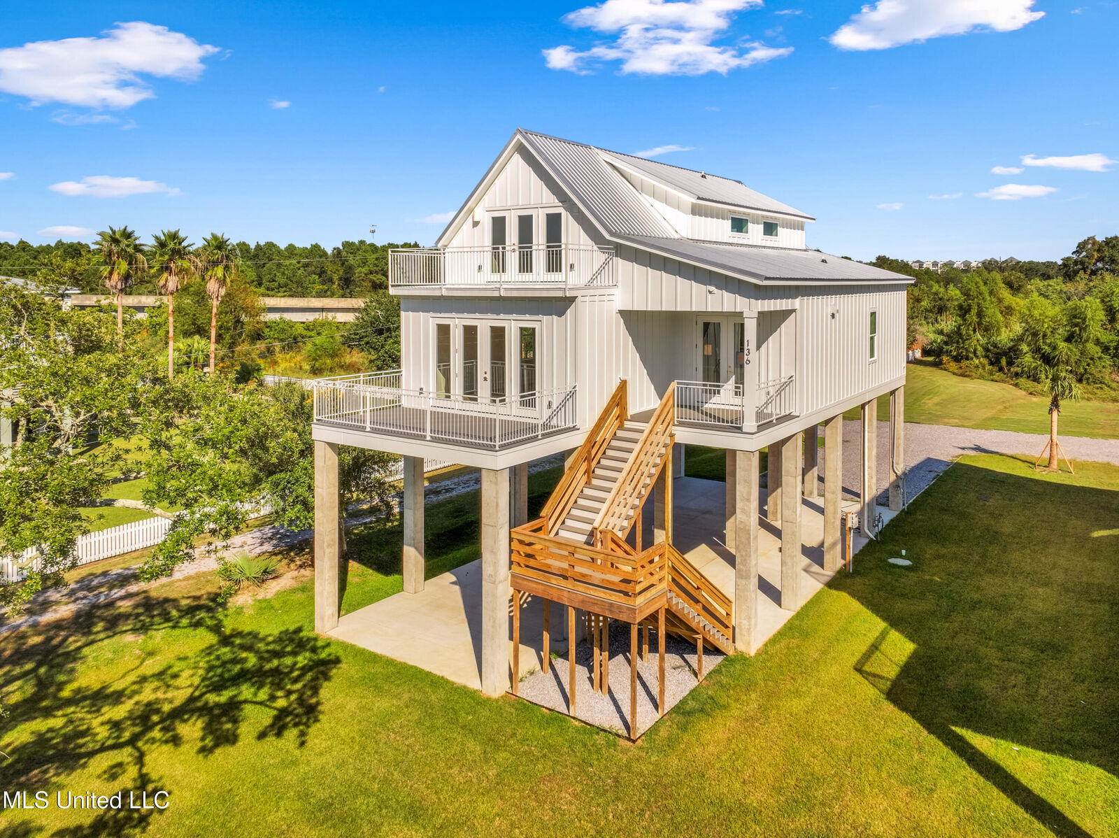 Property Photo: 136 5th Avenue MS 39571