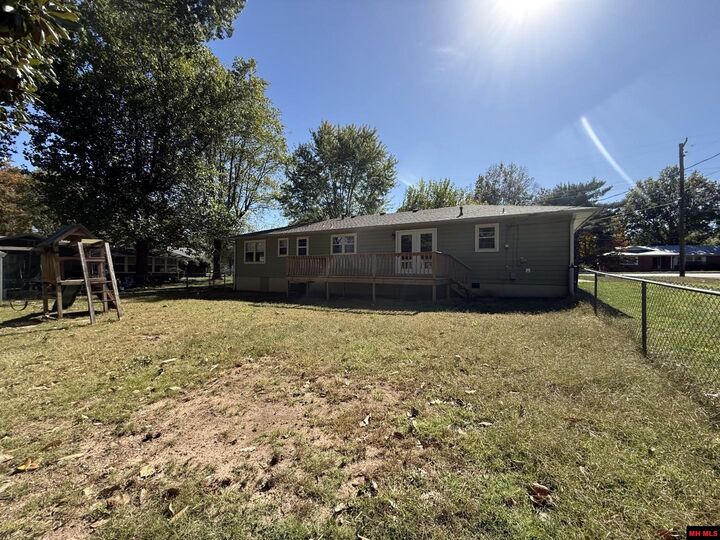 Property Photo: 1123 W Newman Avenue AR 72601