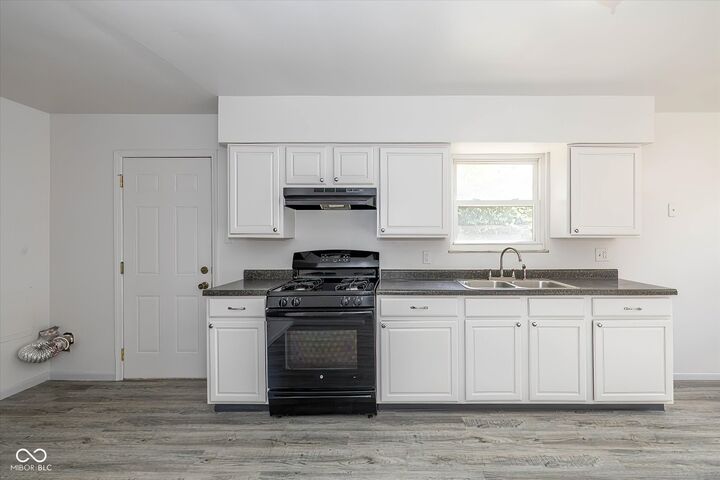 Property Photo:  2905 Dietz Street  IN 46203
