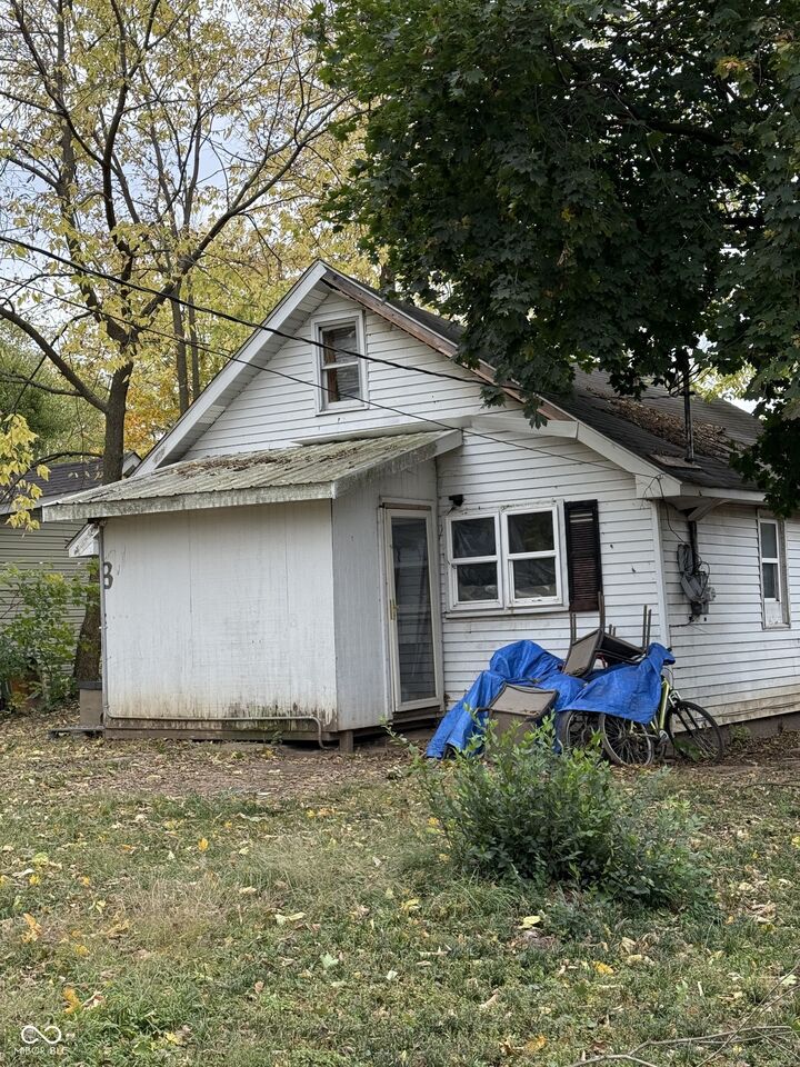 Property Photo:  1940 Mulberry Street  IN 46060