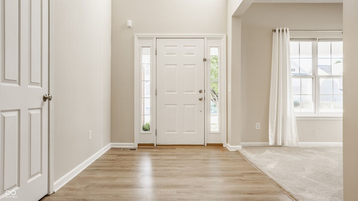 Property Photo:  3550 Burlingame Boulevard  IN 46074