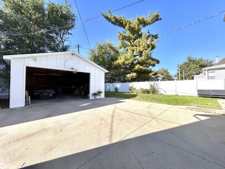 Property Photo:  9 S 4th Street  IA 50158