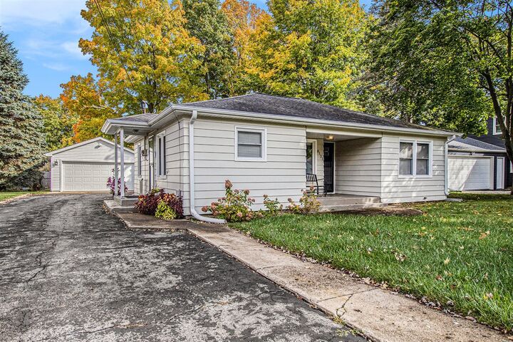 8125 Lake Wood Drive  Portage MI 49002 photo