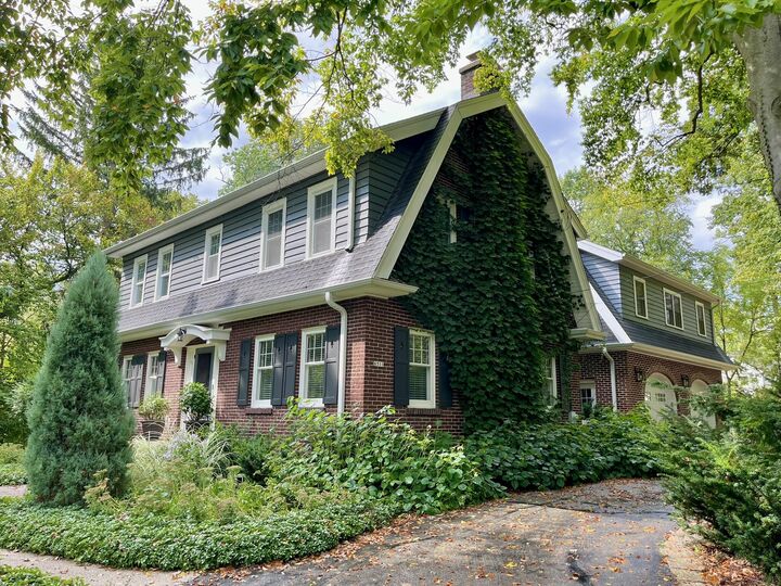 Property Photo: 6511 W Division St WI 53092