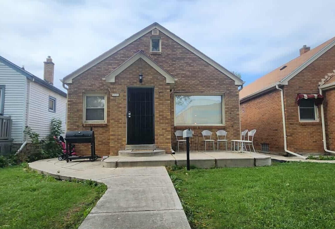 Property Photo:  5355 N 33rd St  WI 53209