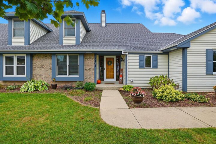 1101 Ellys Way  Slinger WI 53086 photo