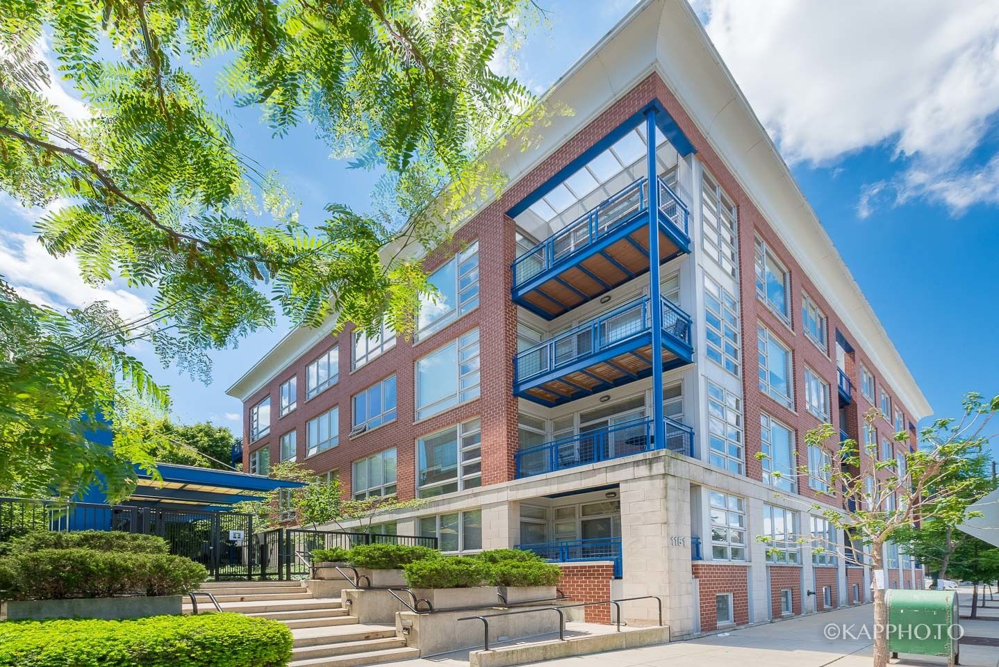 Property Photo:  1151 W Washington Boulevard 102  IL 60607
