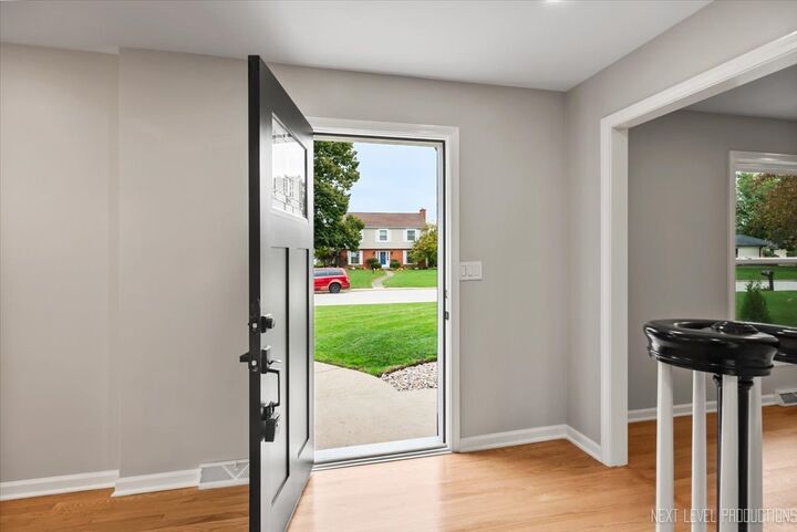 Property Photo: 27 S Canterbury Road IL 60506