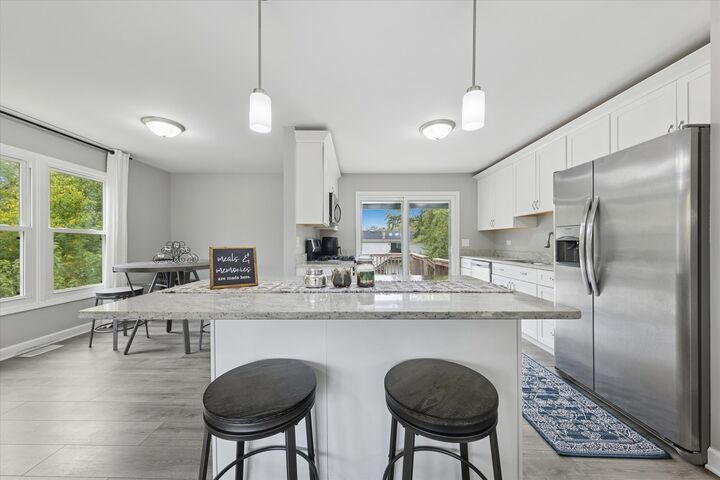 Property Photo: 623 Cochise Circle IL 60440