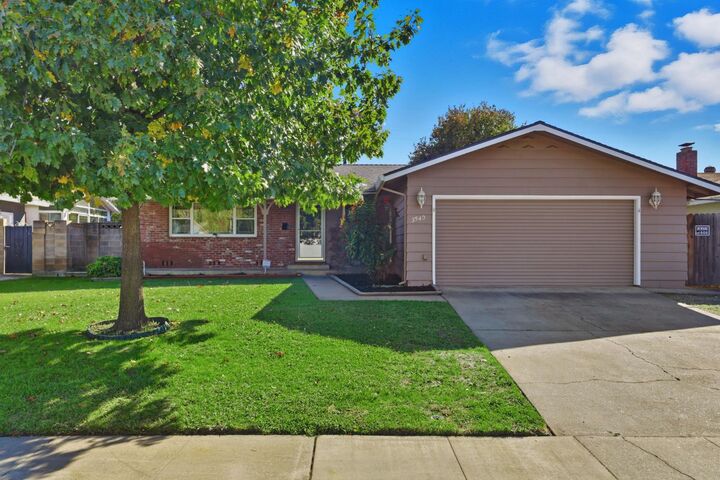 Property Photo: 3540 Imperial Way CA 95826