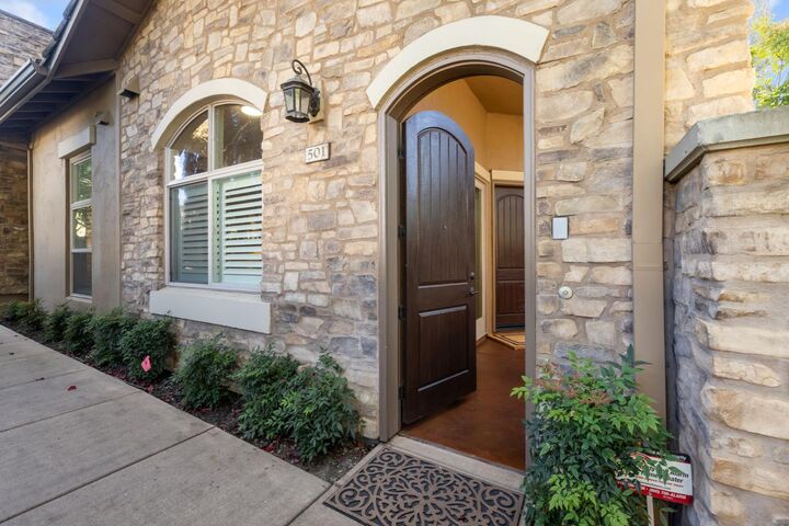 Property Photo: 2430 Pavilions Place Lane 501 CA 95825