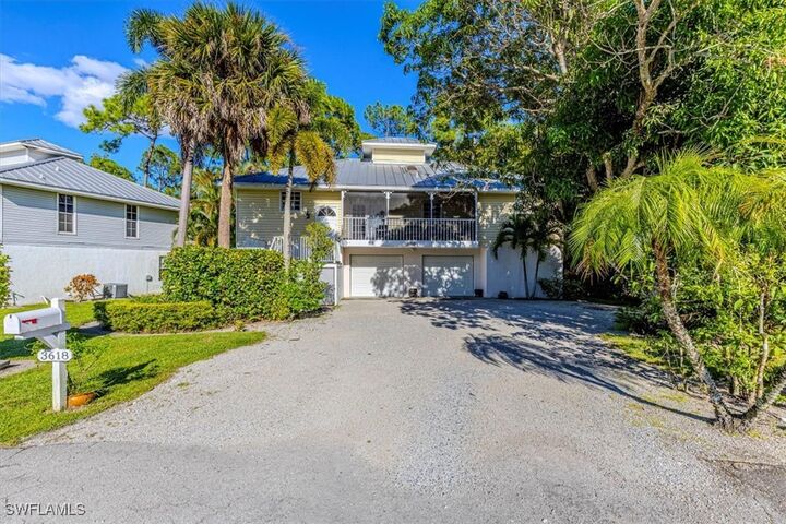 Property Photo:  3618 Cottage Club Lane  FL 34105