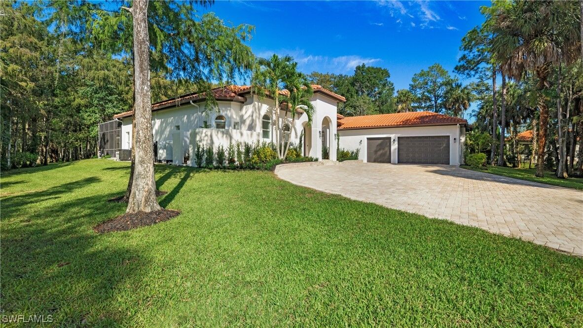 Property Photo:  111 17th Street NW  FL 34120