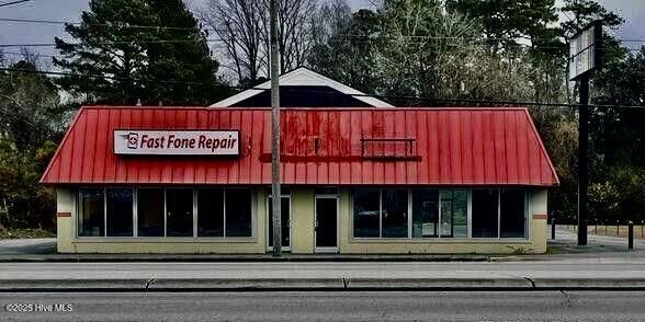 Property Photo:  507 E Main Street  NC 28532 