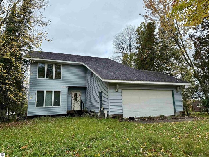 24150 Bayview Drive  McMillan MI 49853 photo