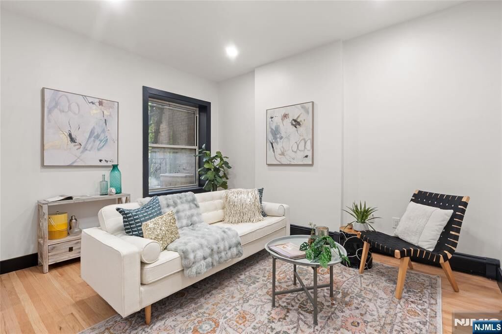 Property Photo:  391 Central Avenue 1  NJ 07307