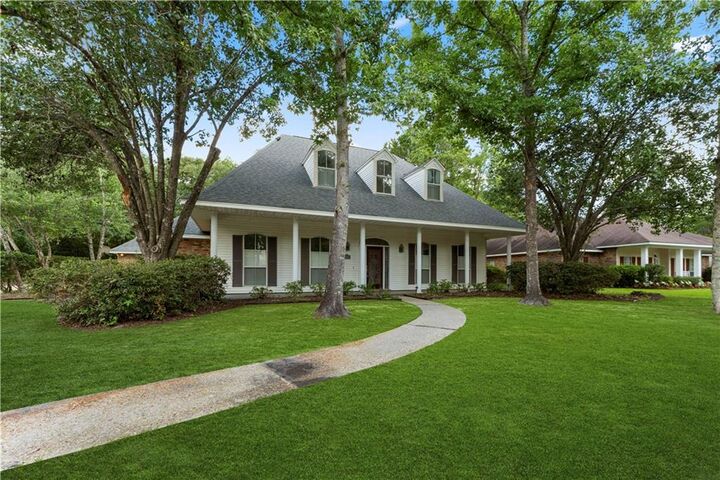 Property Photo:  2150 Hampshire Drive  LA 70461