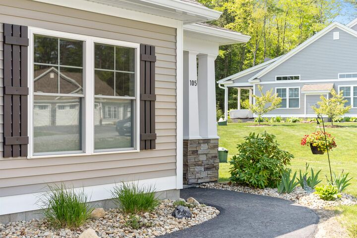 Property Photo:  105 Gateway Drive  NH 03443 