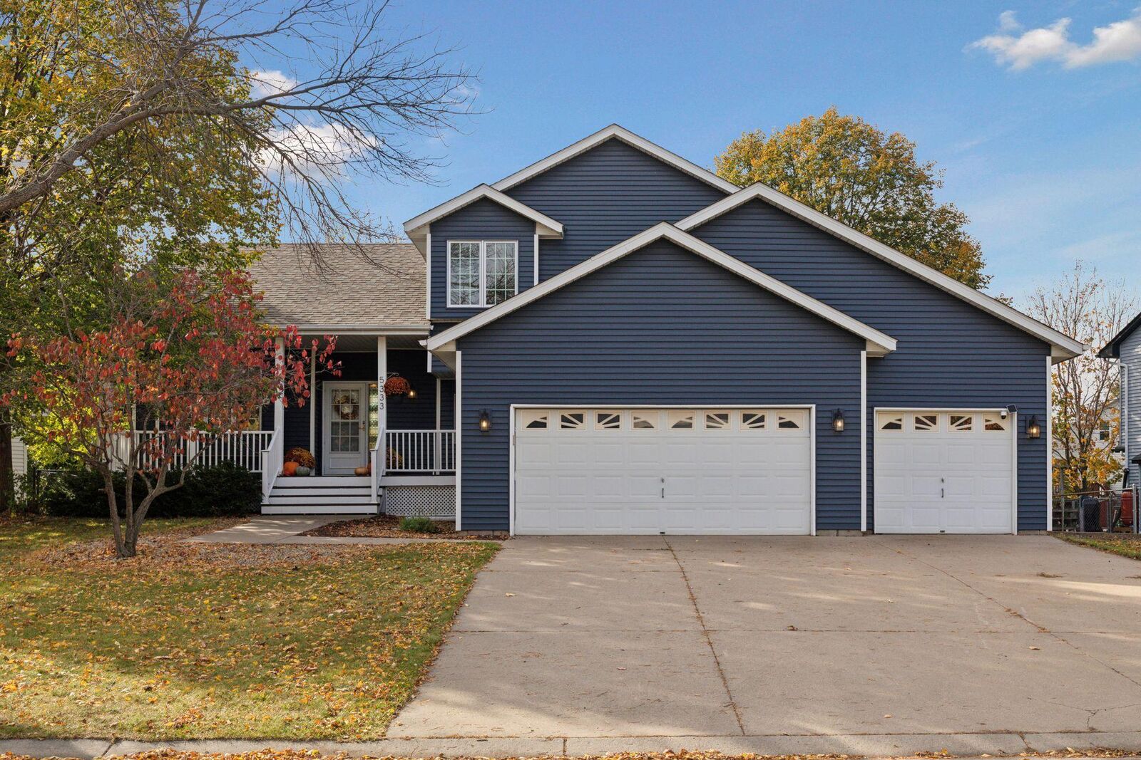Property Photo:  5333 89th Crescent Circle N  MN 55443