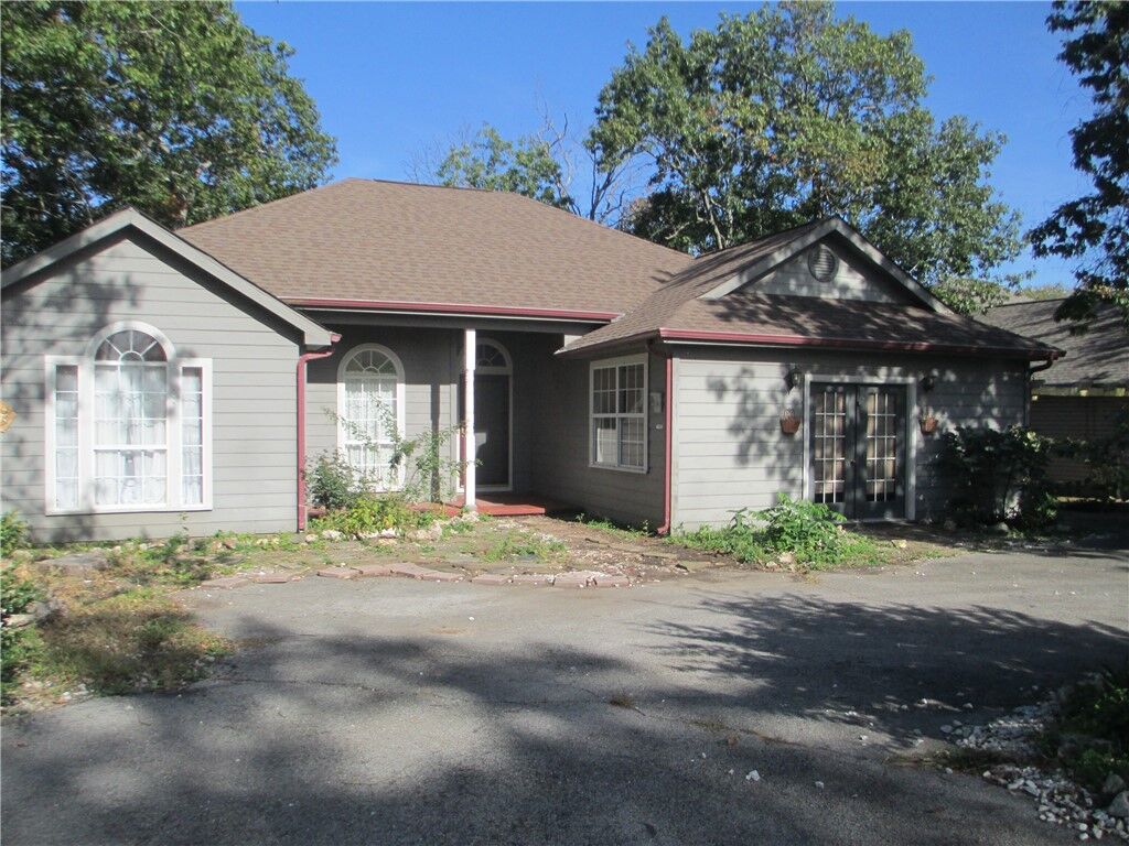 Property Photo:  166 Holiday Island Drive  AR 72631 