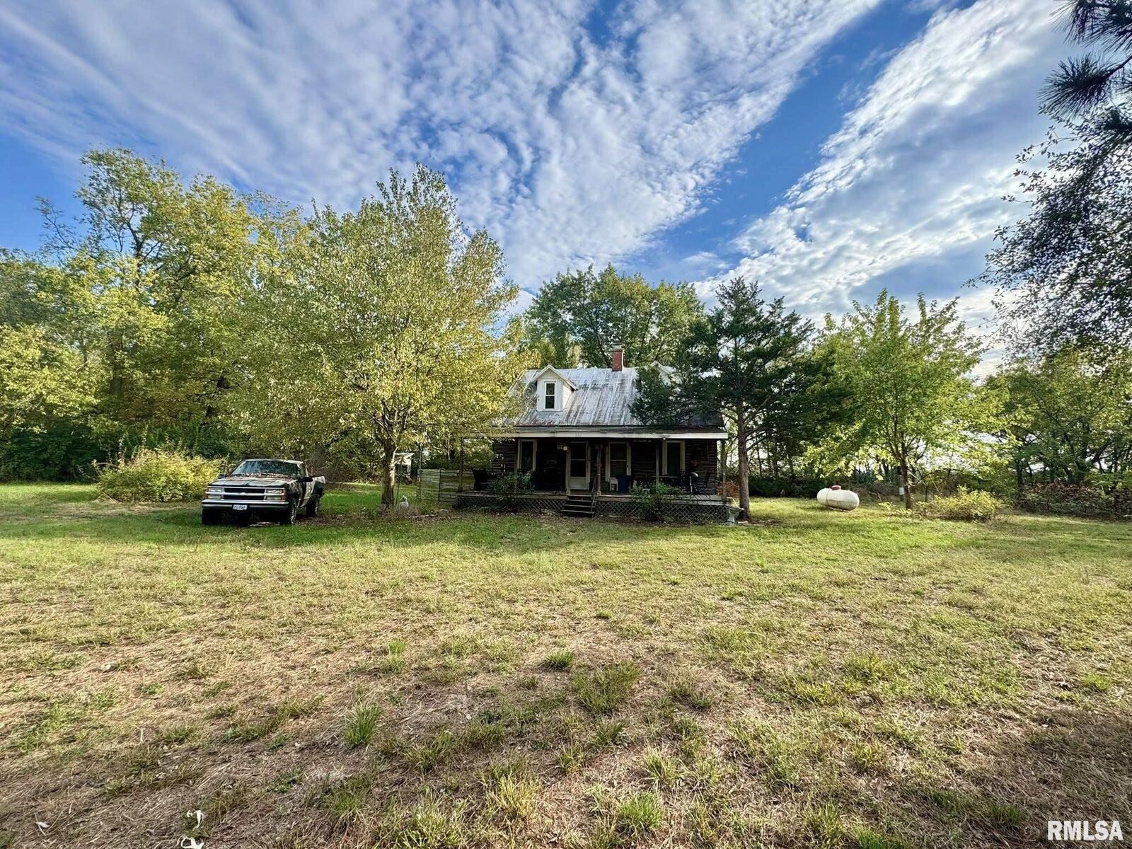 Property Photo:  952 N 200th Avenue  IL 62305