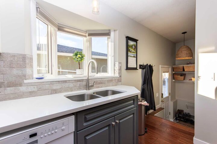 Property Photo:  4413 Embury Crescent  AB T4N 2S9