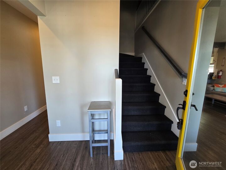 Property Photo:  5037  21st Avenue NE  WA 98105