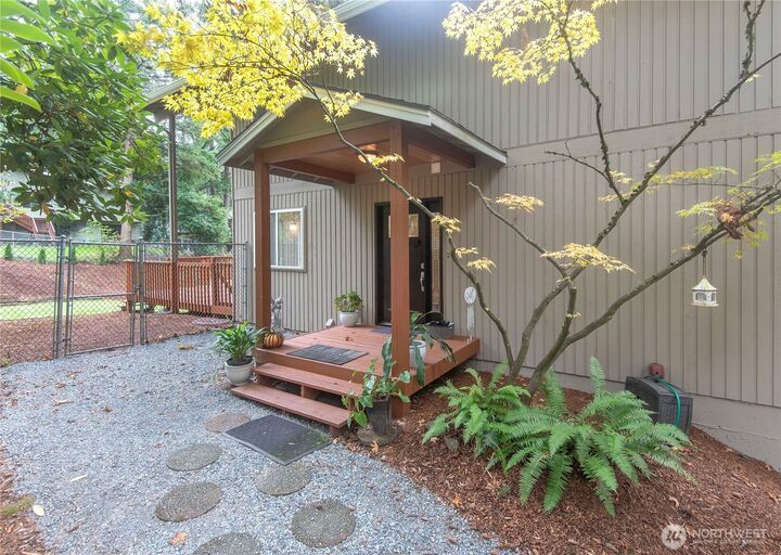 Property Photo:  8460  171st Avenue NE  WA 98052