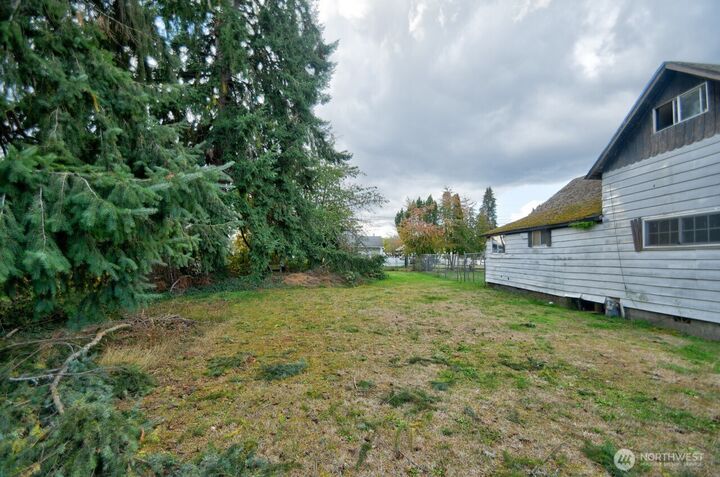 Property Photo:  1431  Oxford Avenue  WA 98531 