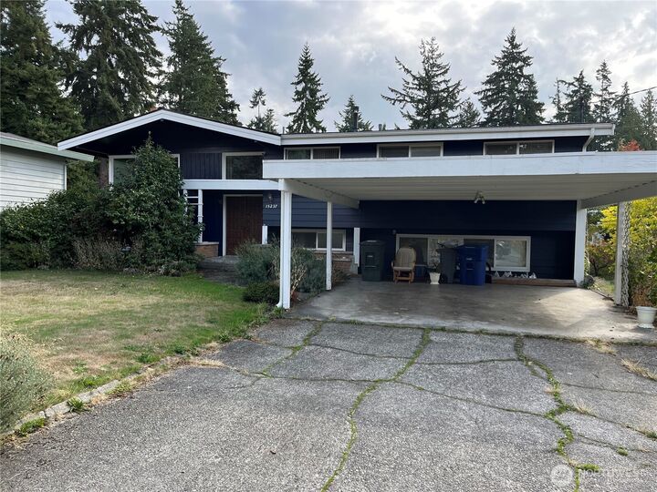 15237 NE 3rd Street  Bellevue WA 98007 photo