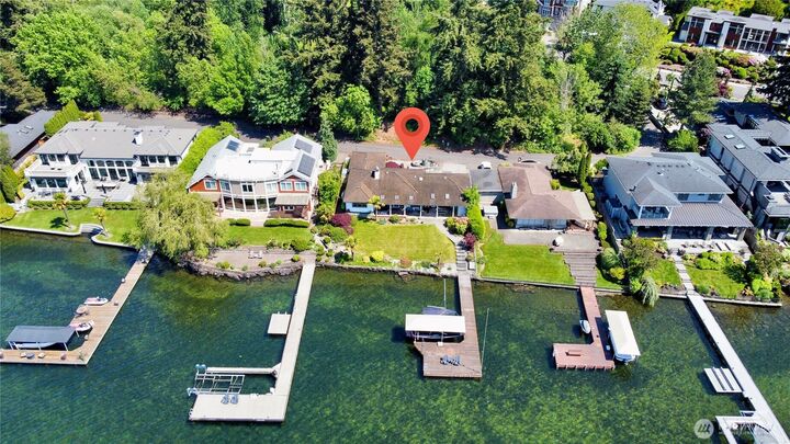Property Photo: 2045 Rose Point Lane WA 98033