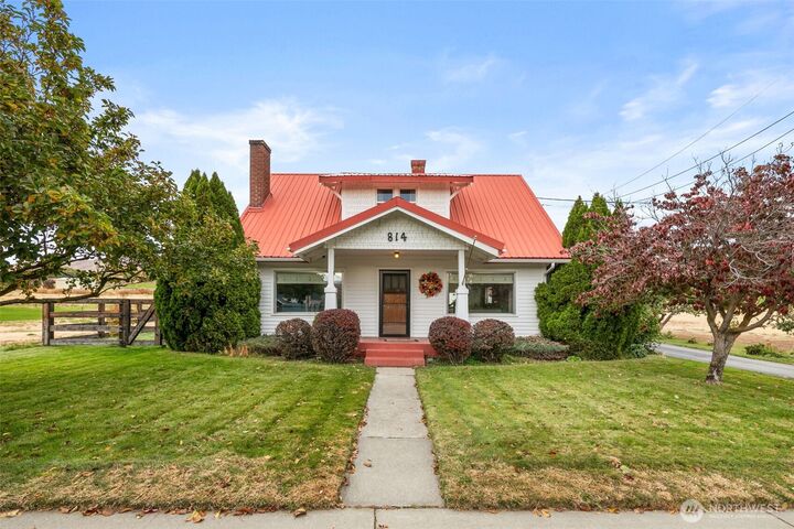 Property Photo: 814 Easy Street WA 98801