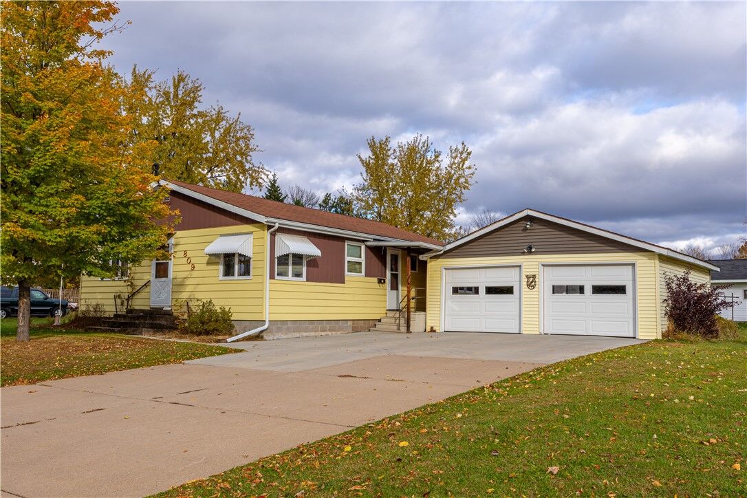 Property Photo:  809 E 6th Street S  WI 54848 