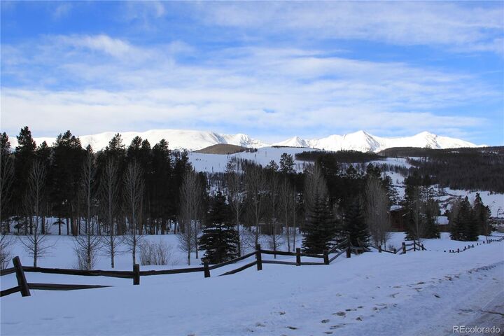 Property Photo:  163 Pelican Circle 1202  CO 80424