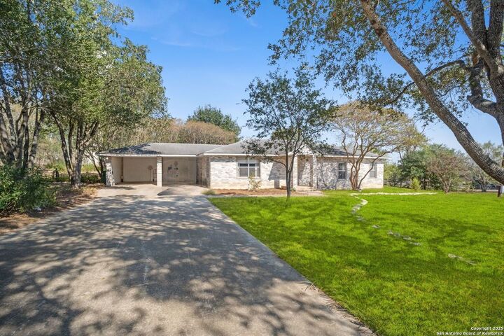Property Photo: 245 Bluffcreek TX 78121