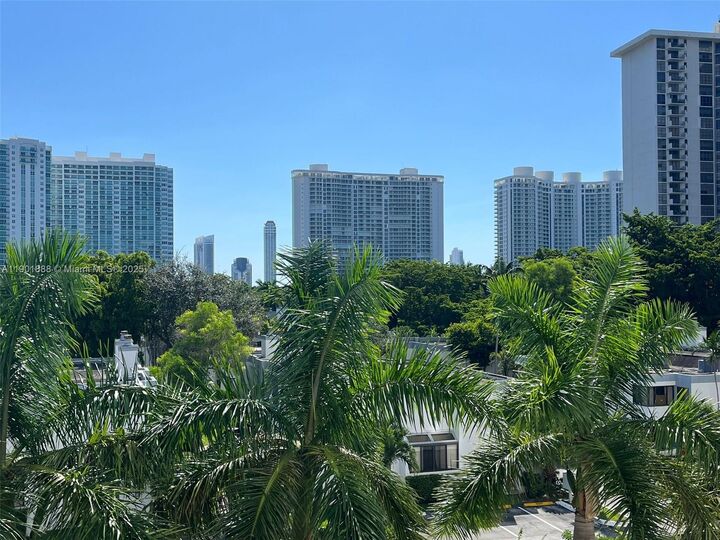 2851 NE 183rd St 405E  Aventura FL 33160 photo