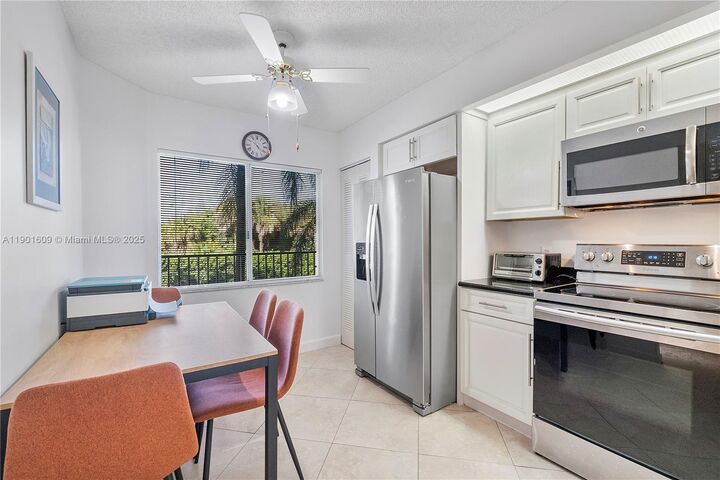 Property Photo:  1301 SW 142nd Ave 203H  FL 33027