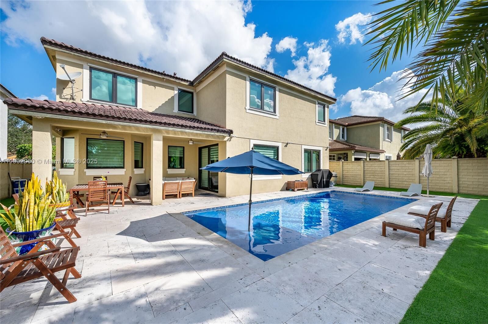 Property Photo:  14862 SW 22nd Ter  FL 33185 