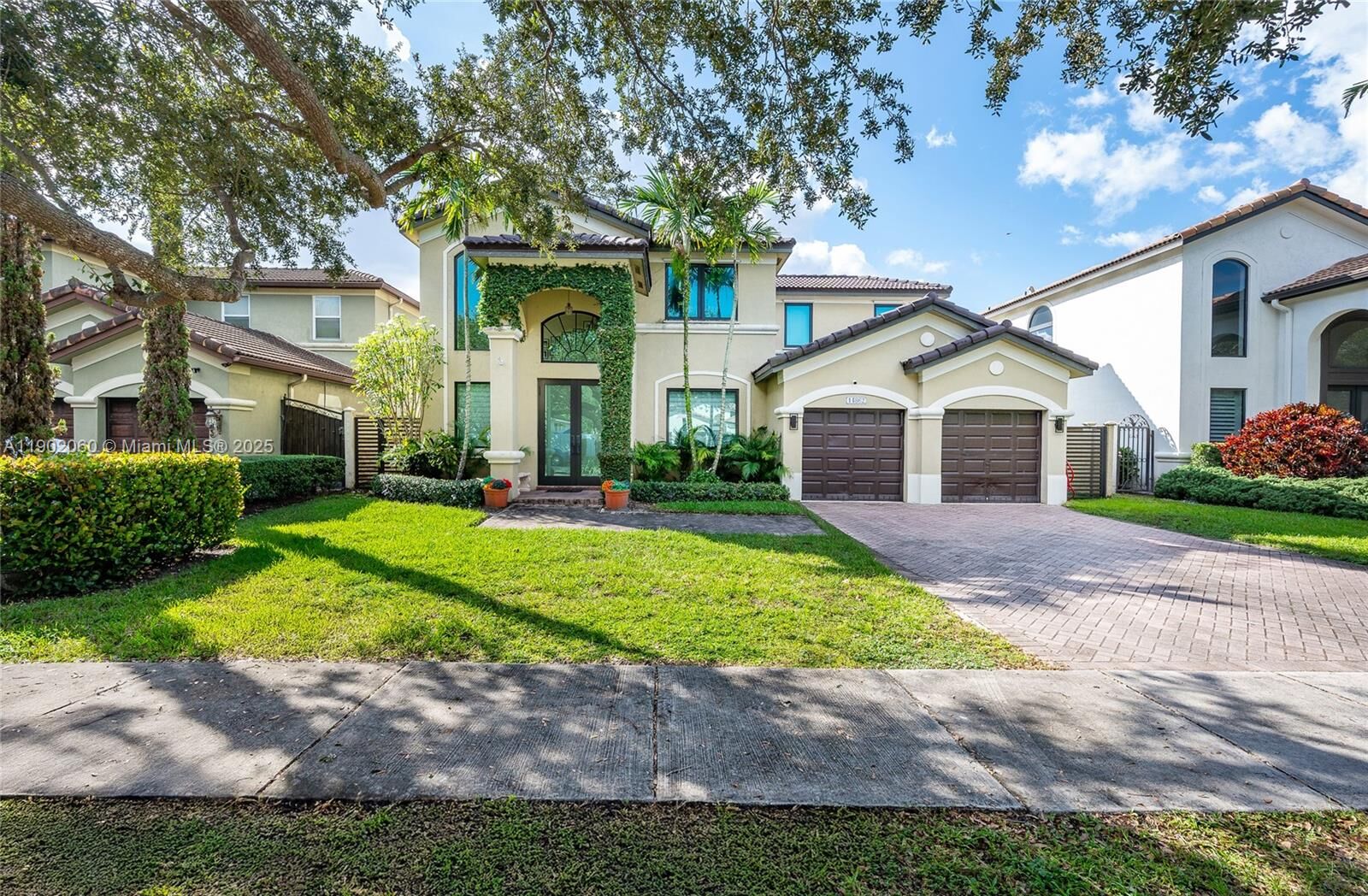 Property Photo:  14862 SW 22nd Ter  FL 33185