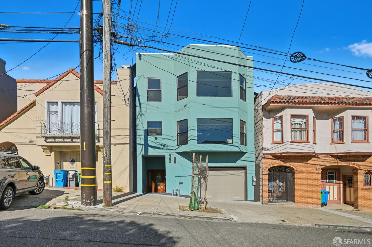 Property Photo:  276 Seneca Avenue  CA 94112