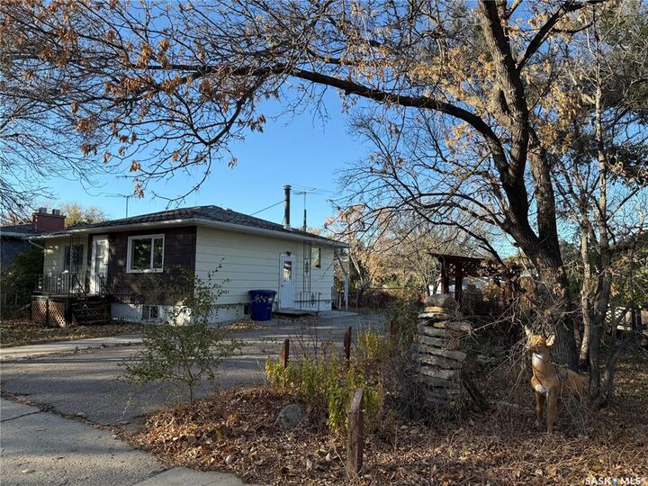 Property Photo: 211 Little Flower Avenue SK S0L 2V0