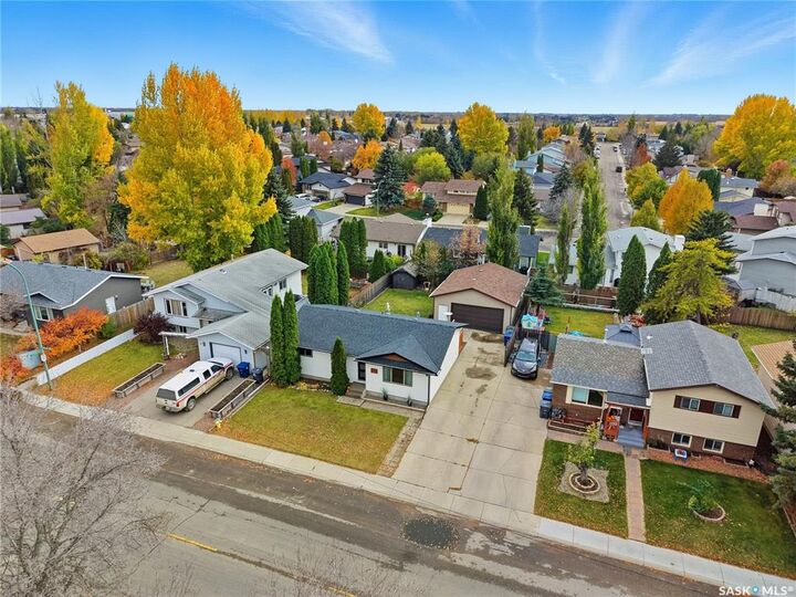 Photo de la propriété: 898 Kingsmere Boulevard SK S7J 4J7