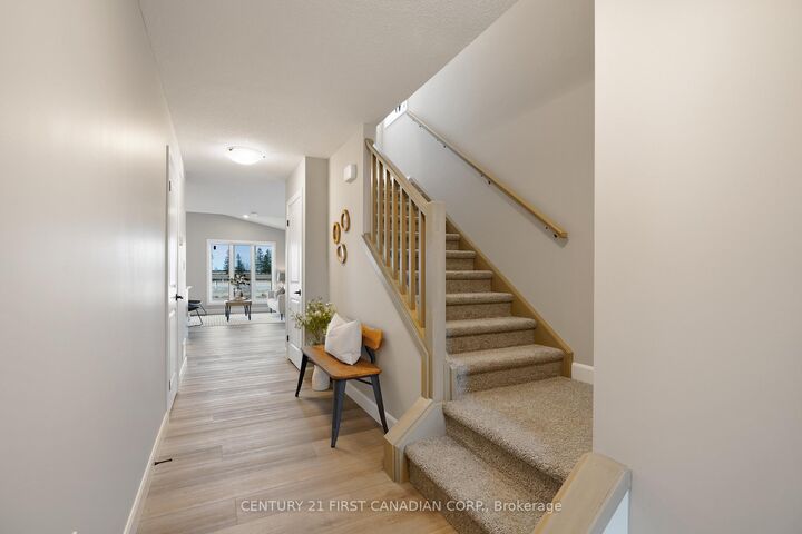 Property Photo:  9 Postma Crescent  ON N0M 1A0 