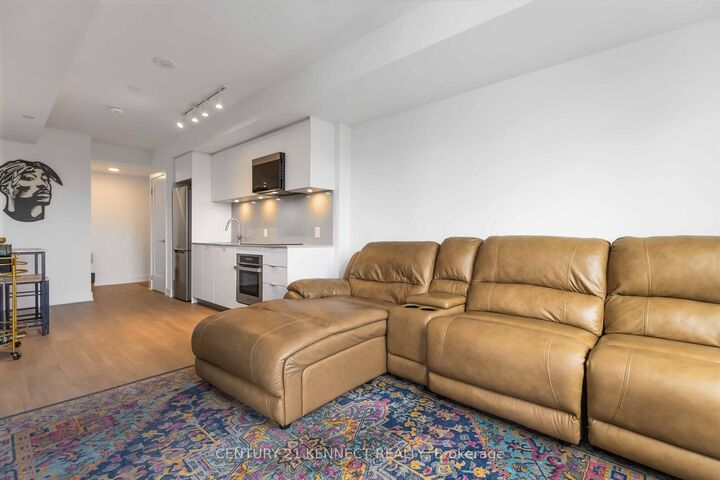 Photo de la propriété:  9 Clegg Road 722  ON L6G 0H3